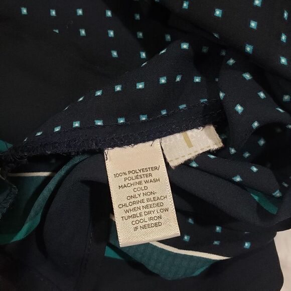 Loft petites size small sheer navy blouse with teal dots and sleeve buttons - Picture 5 of 6